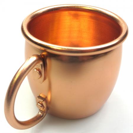 tasse en aluminium anodisé doré de petite taille 